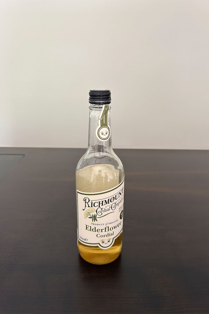 伊藤まさこさんの軽井沢のご自宅を彩る、光と「No.39 Wimborne White」の魔法