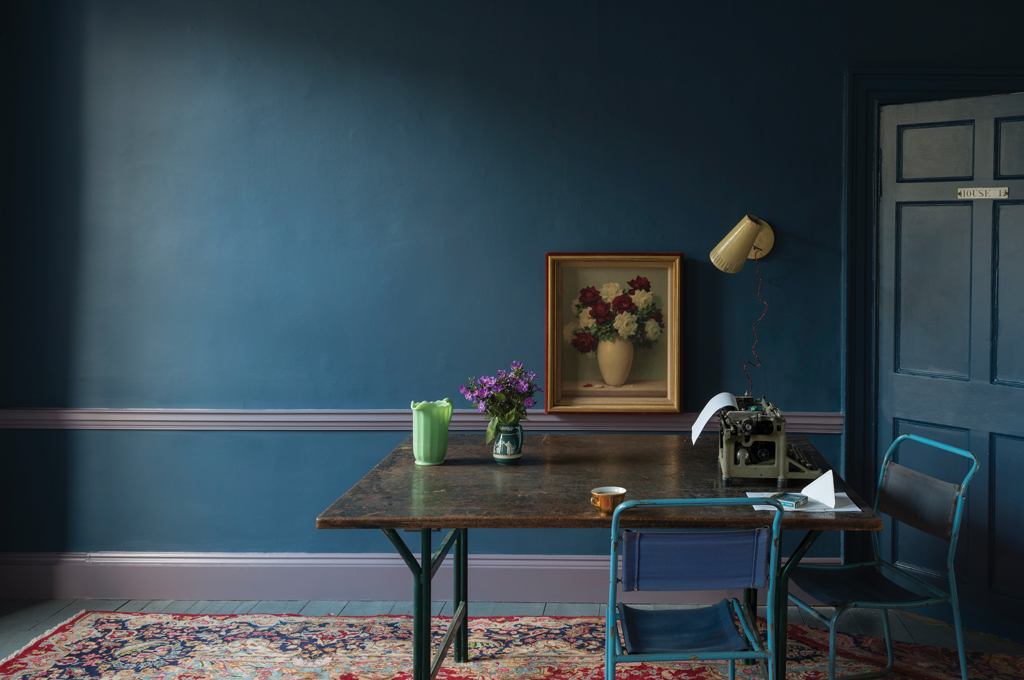 FARROW & BALL /（壁）No.281 Stiffkey Blue（巾木）No.271 Brassica