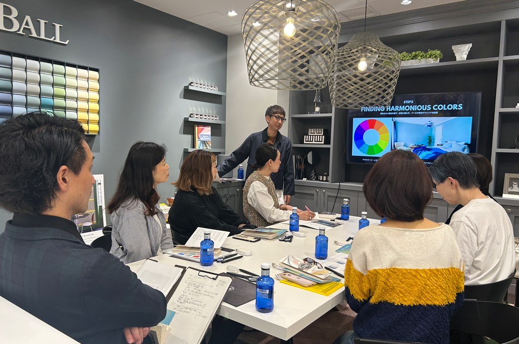 HYGGESCAPE リンダさんとのコラボ「インテリアを劇的に変える!自分だけの配色ワークショップ」