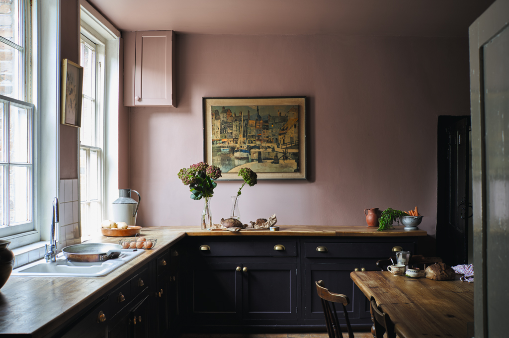 FARROW & BALL / No.295 Sulking Room Pink