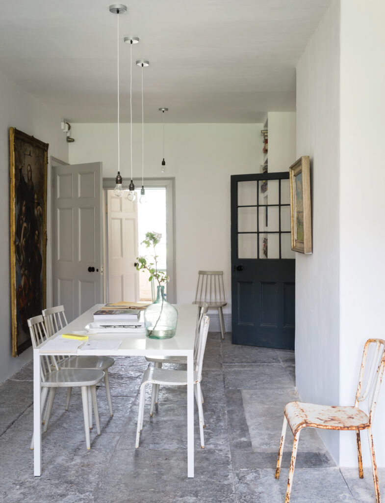 リラックスニュートラル:FARROW & BALL No.274 Ammonite