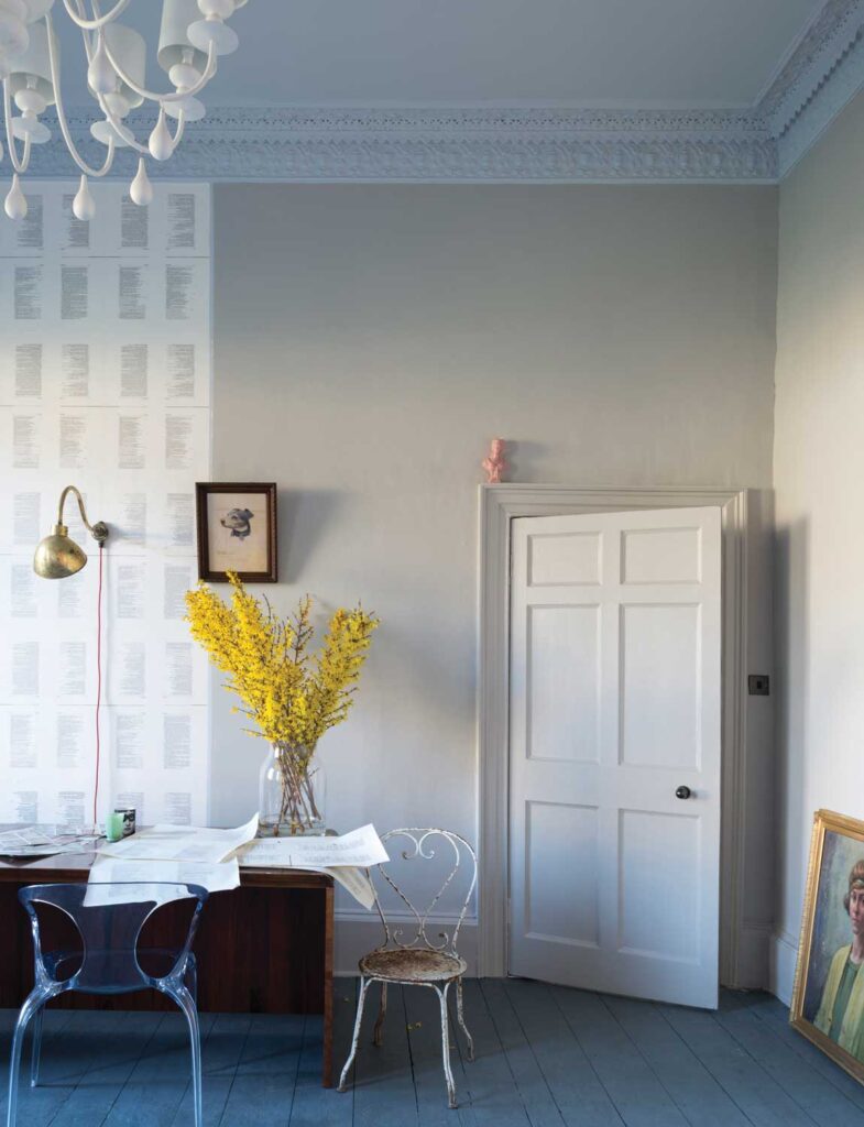 最もクールでモダンなアーキテクチュラルニュートラル /FARROW&BALL No.2011 Blackened