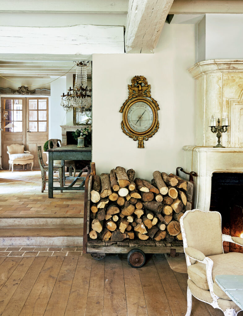 正面壁：No.201 Shaded White