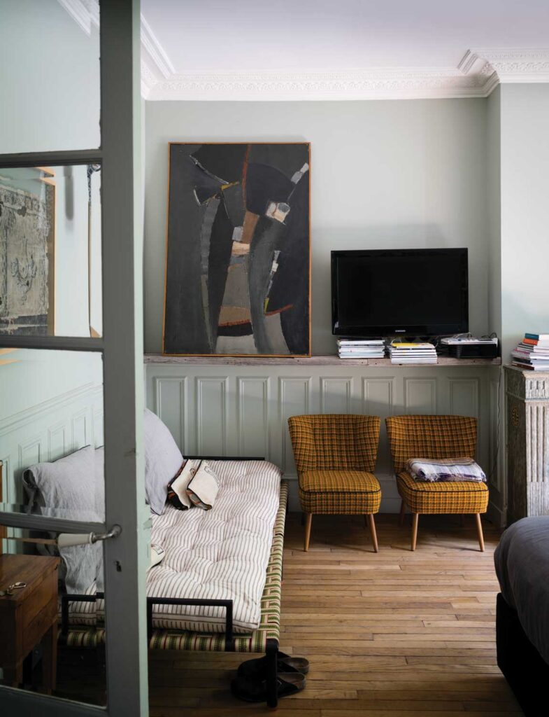 天井：No.201 Shaded White / 壁・腰板：No.18 French Gray