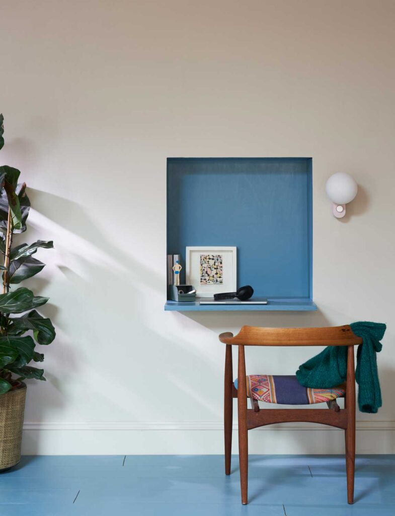 壁・巾木：No.201 Shaded White / 床・ニッチ：No.86 Stone Blue