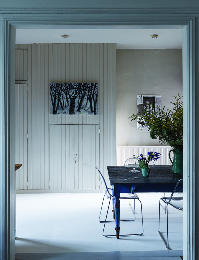 天井・床:No.2003 Pointing / 壁:No.228 Cornforth White