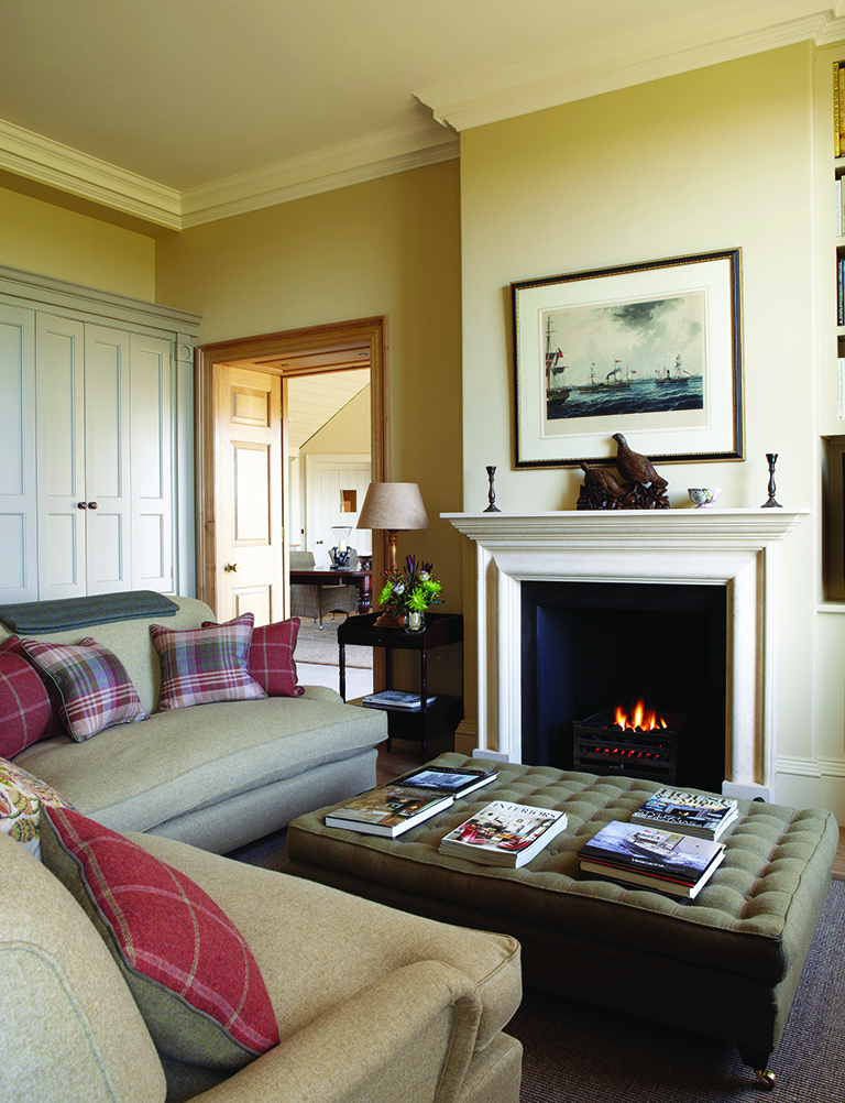 天井・モールディング:No.2003 Pointing / 壁:No.8 String / ドア・廻り縁:No.17 Light Gray